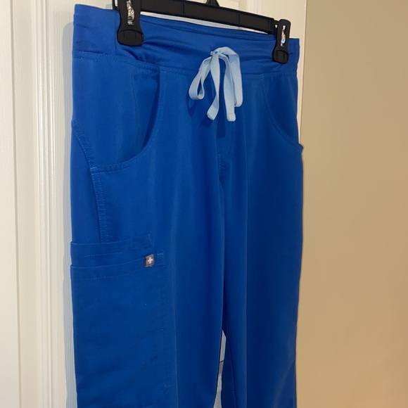 FIGS - Picture 1 of 12